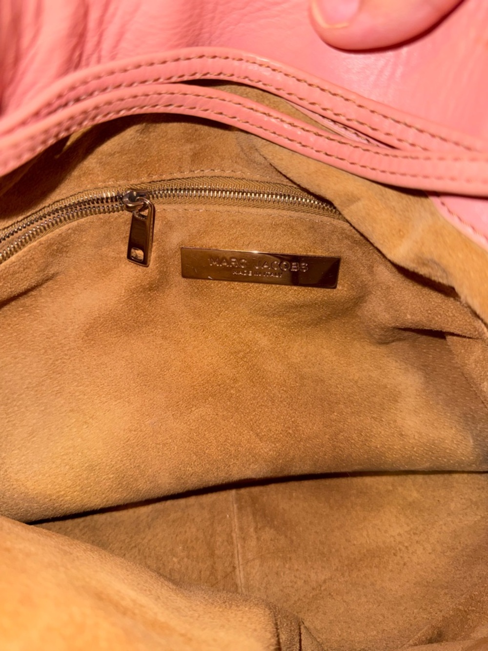 Marc Jacobs Rose-Pink Leather Shoulder Bag with Front Pockets - Picture 7 of 9